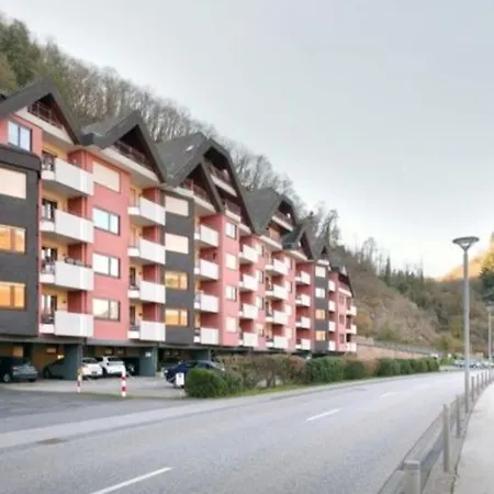 Panorama Oase Ferienwohnung Mit Blick Auf Mosel Und Reichsburg Cochem Exterior photo